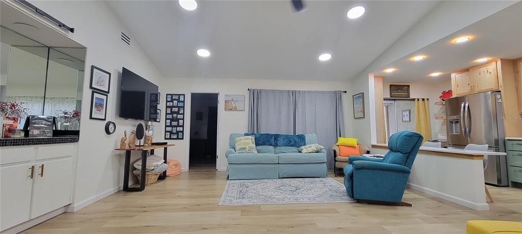 En Venta: $259,900 (2 camas, 2 baños, 1211 Pies cuadrados)