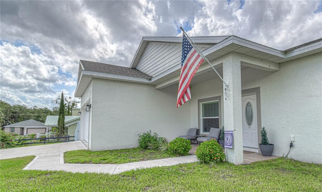 Active With Contract: $415,000 (3 beds, 2 baths, 1704 Square Feet)