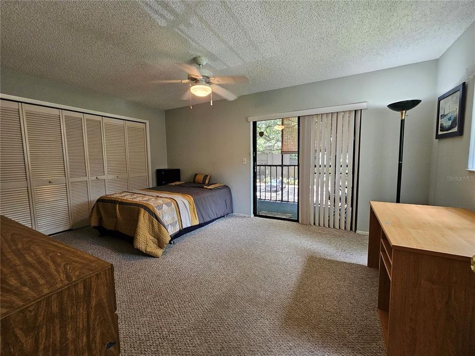 For Sale: $129,500 (1 beds, 1 baths, 800 Square Feet)