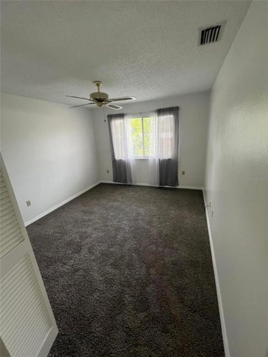 For Sale: $157,900 (2 beds, 2 baths, 900 Square Feet)