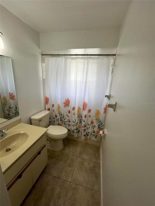 For Sale: $157,900 (2 beds, 2 baths, 900 Square Feet)