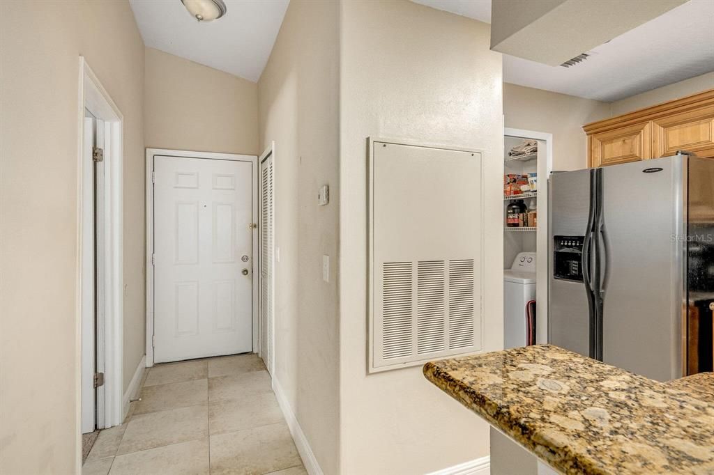 For Sale: $230,900 (2 beds, 2 baths, 1078 Square Feet)