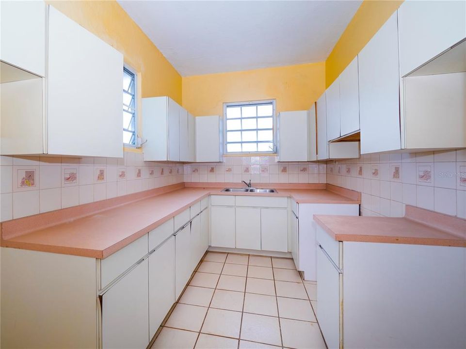 En Venta: $249,000 (3 camas, 2 baños, 0 Pies cuadrados)