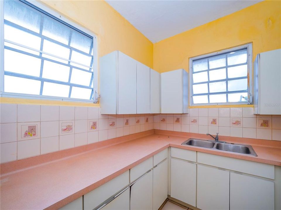 En Venta: $249,000 (3 camas, 2 baños, 0 Pies cuadrados)