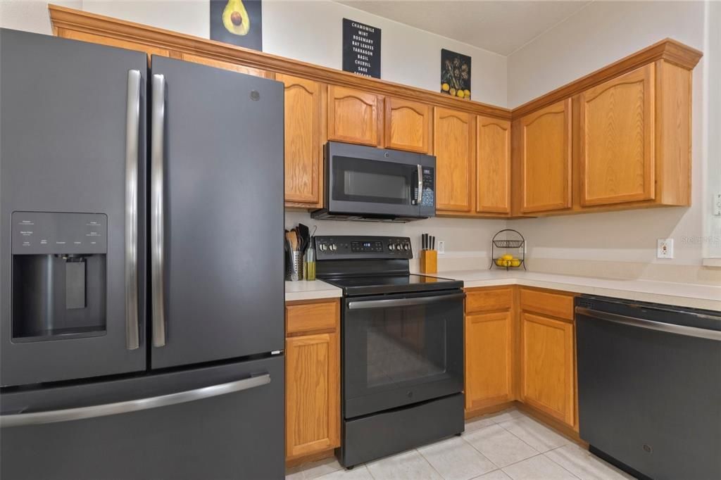 For Sale: $425,000 (2 beds, 2 baths, 1740 Square Feet)