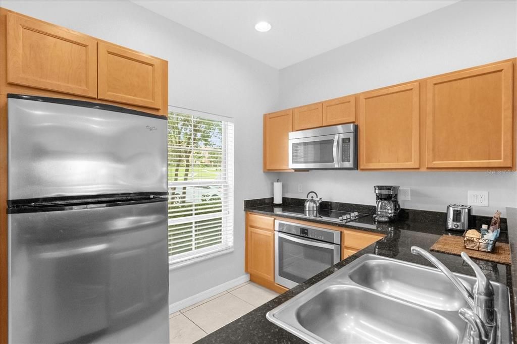 For Sale: $305,000 (2 beds, 2 baths, 1161 Square Feet)