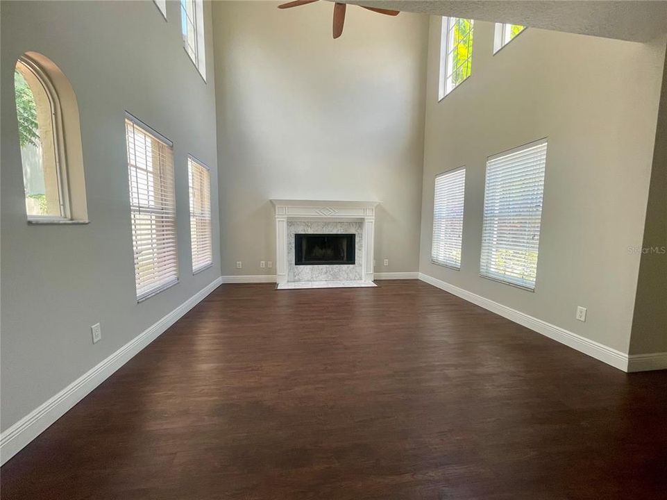 Active With Contract: $5,500 (3 beds, 2 baths, 2444 Square Feet)