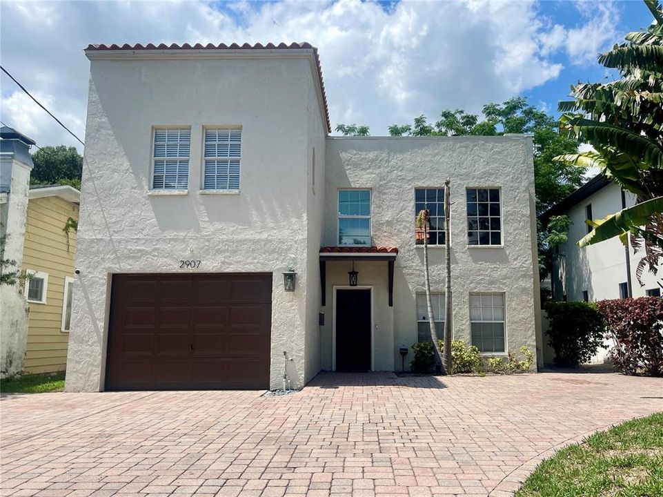 Active With Contract: $5,500 (3 beds, 2 baths, 2444 Square Feet)