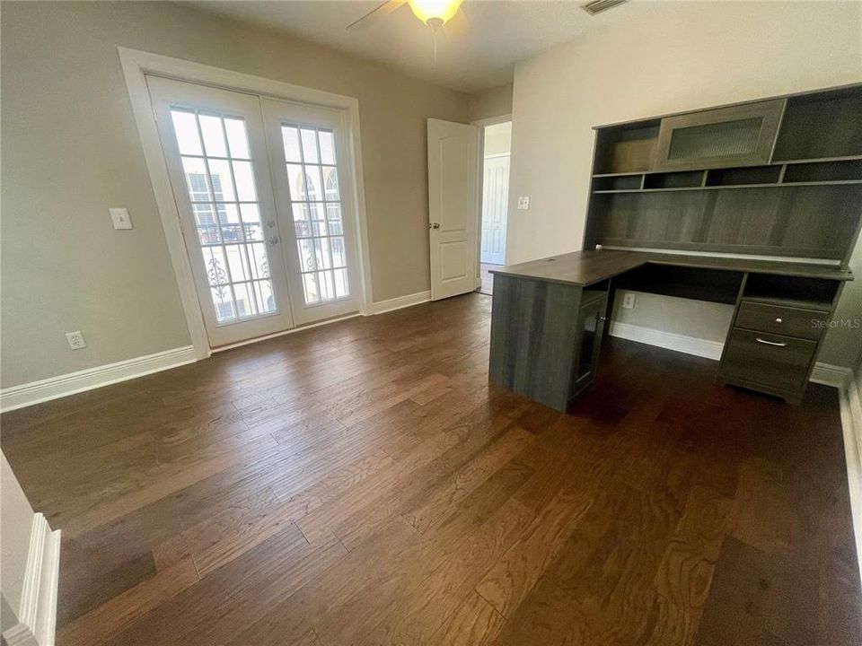 For Rent: $5,500 (3 beds, 2 baths, 2444 Square Feet)