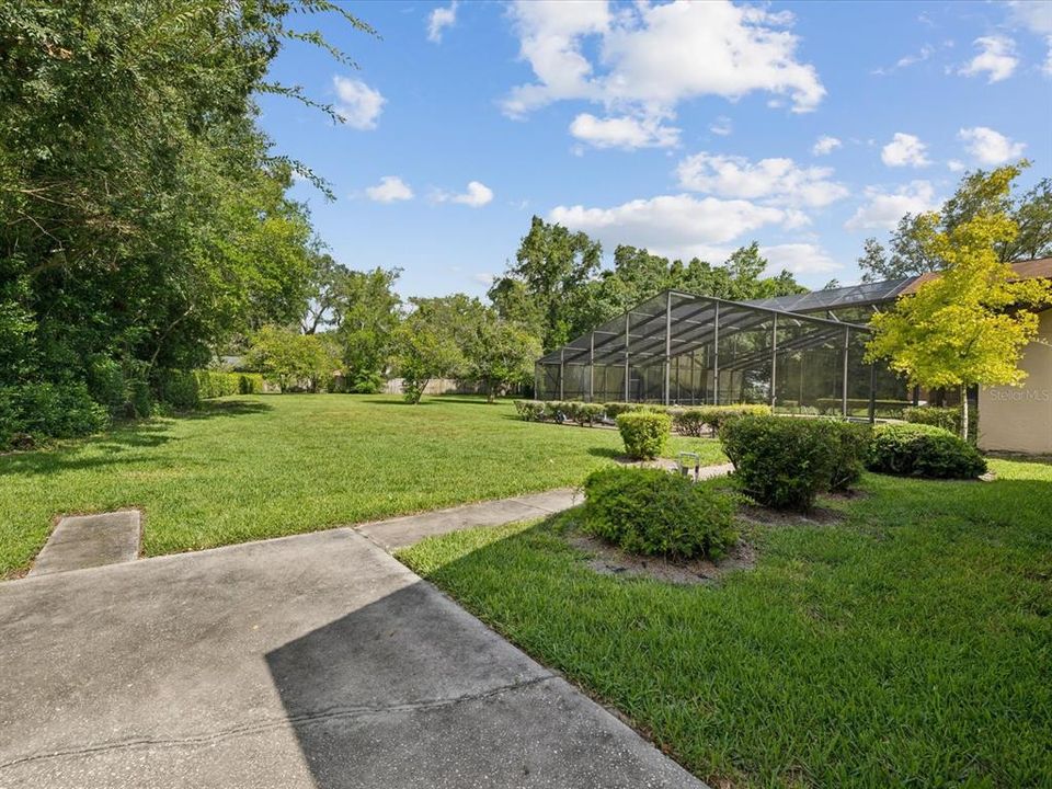 Active With Contract: $549,900 (3 beds, 2 baths, 3072 Square Feet)