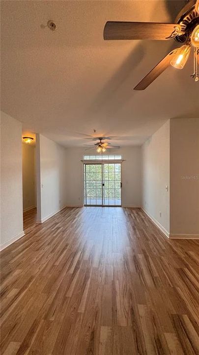 For Sale: $249,900 (3 beds, 2 baths, 1269 Square Feet)