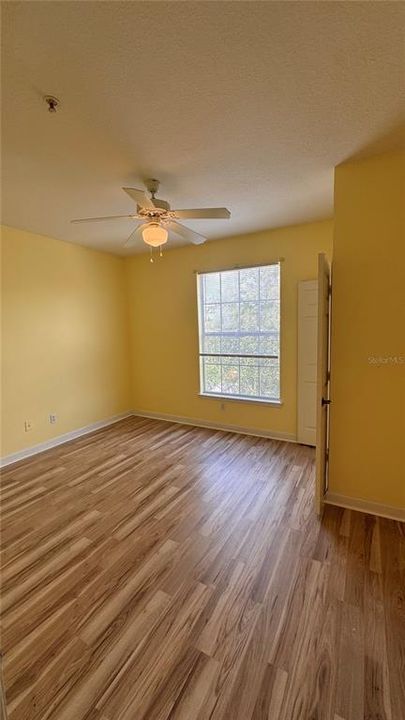 For Sale: $235,000 (3 beds, 2 baths, 1269 Square Feet)