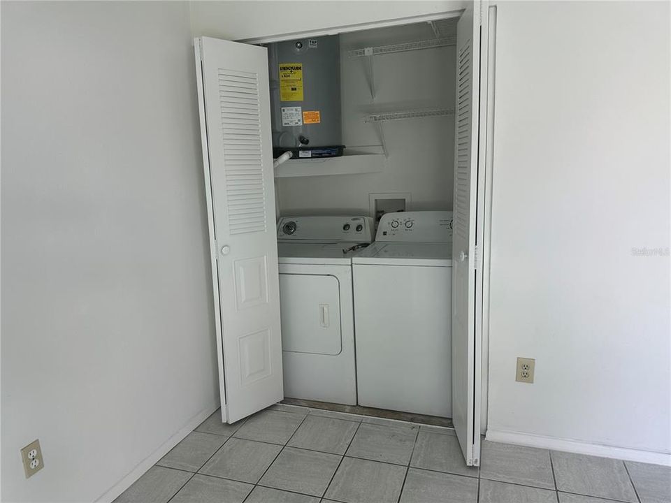 For Rent: $1,900 (3 beds, 1 baths, 1023 Square Feet)