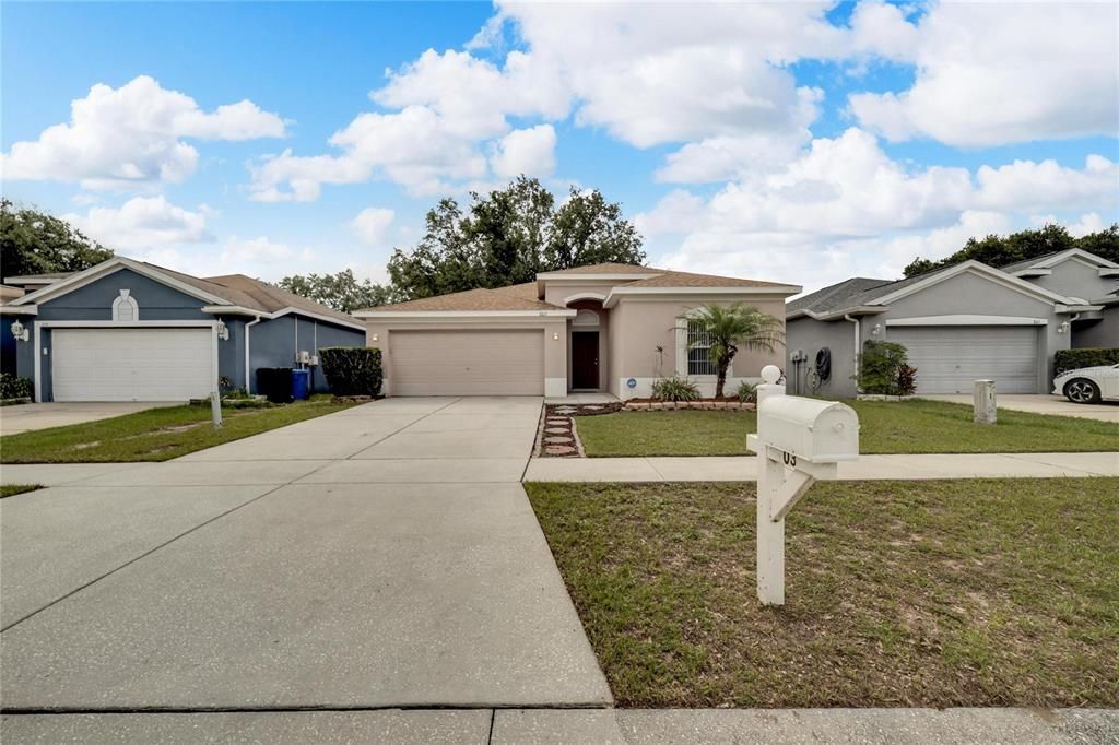 For Sale: $415,000 (3 beds, 2 baths, 1861 Square Feet)