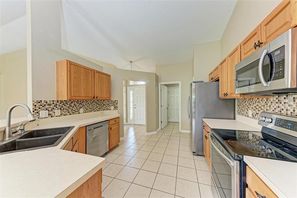 For Sale: $299,000 (3 beds, 2 baths, 1788 Square Feet)