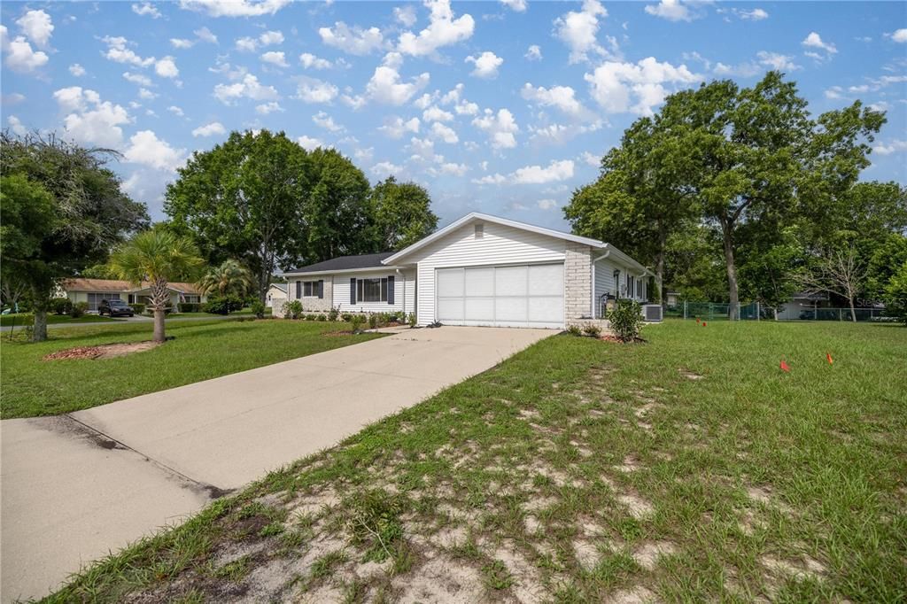 For Sale: $250,000 (3 beds, 2 baths, 1667 Square Feet)