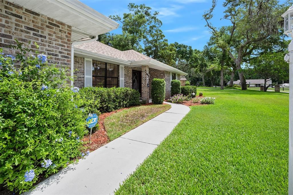 Active With Contract: $529,000 (3 beds, 2 baths, 2136 Square Feet)