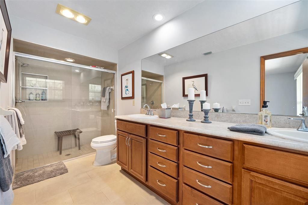 Active With Contract: $529,000 (3 beds, 2 baths, 2136 Square Feet)