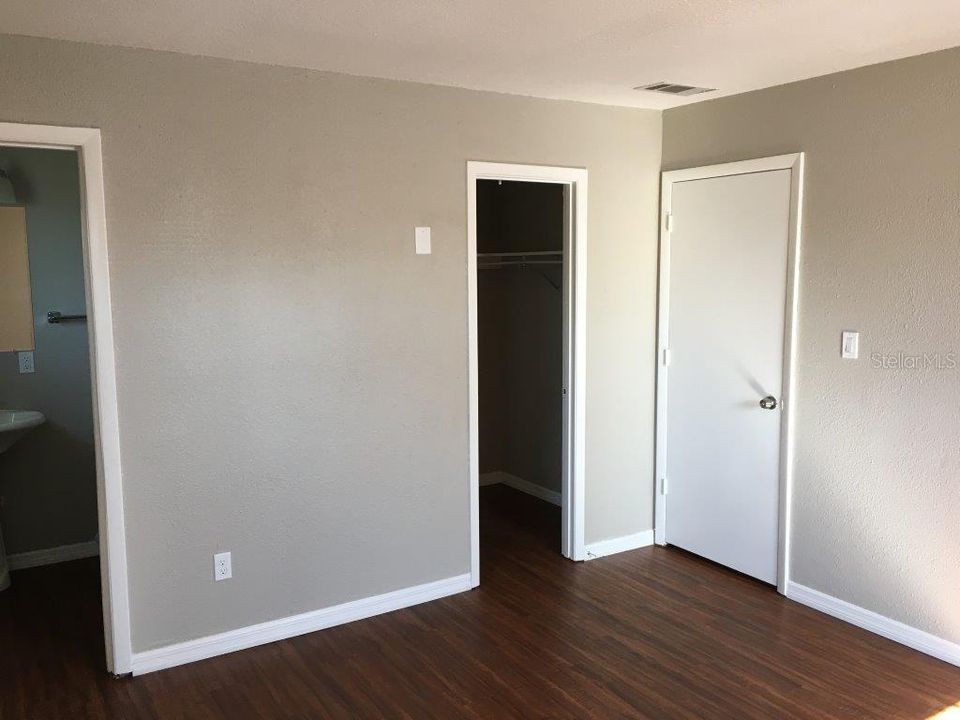 For Rent: $1,867 (4 beds, 2 baths, 1503 Square Feet)