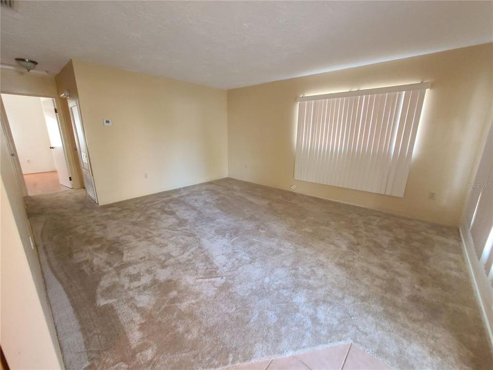 For Sale: $219,000 (2 beds, 1 baths, 816 Square Feet)