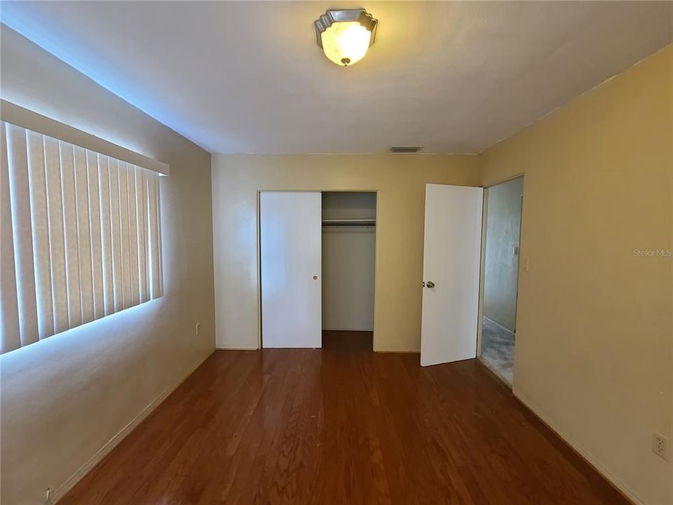 For Sale: $219,000 (2 beds, 1 baths, 816 Square Feet)