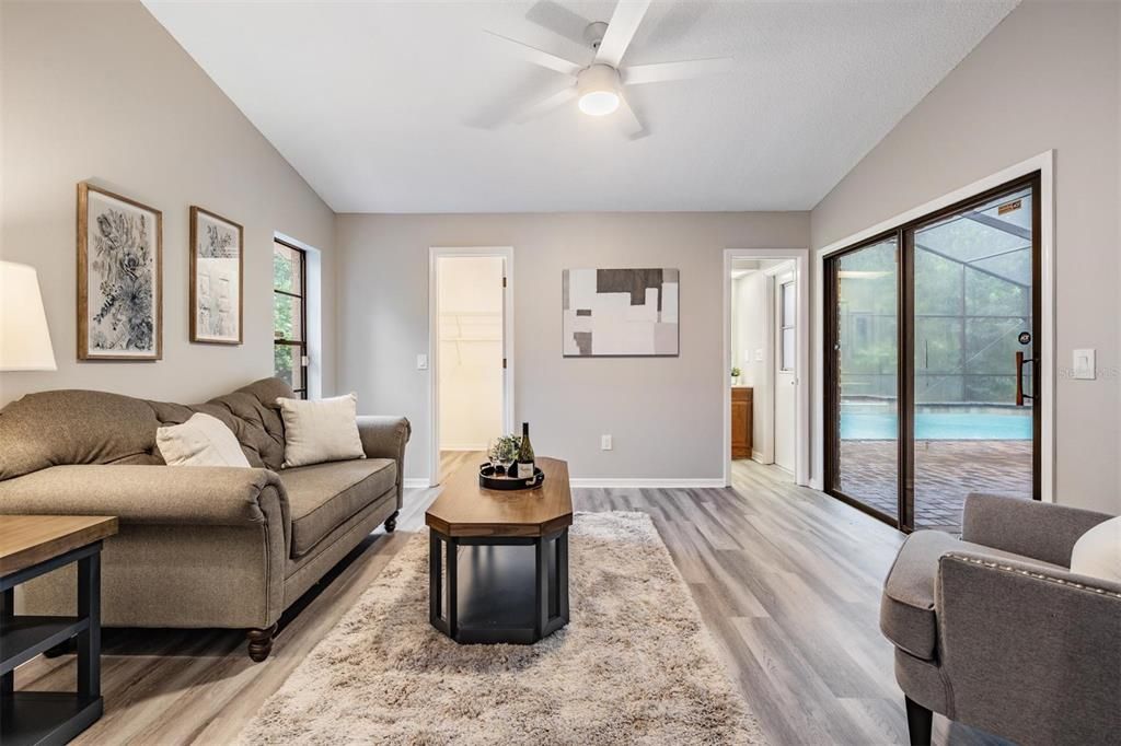 Active With Contract: $438,000 (3 beds, 3 baths, 2576 Square Feet)