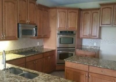 For Rent: $2,650 (4 beds, 3 baths, 3716 Square Feet)