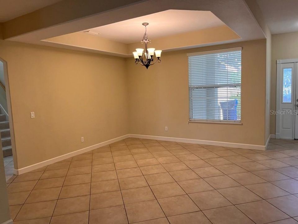 For Rent: $2,650 (4 beds, 3 baths, 3716 Square Feet)