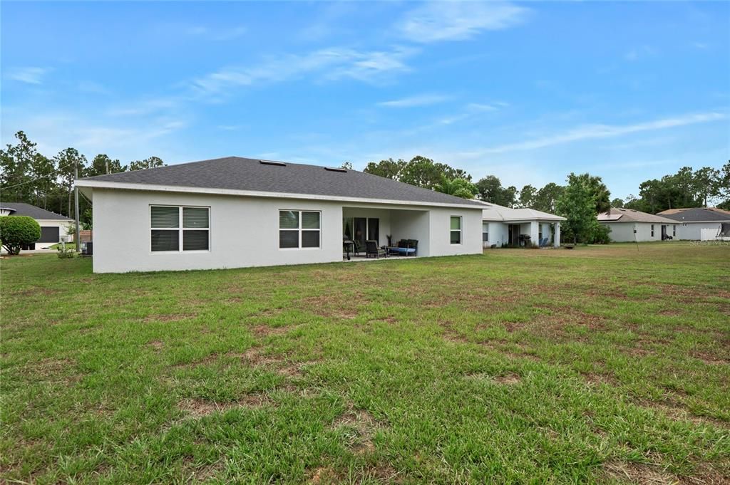 Active With Contract: $330,000 (3 beds, 2 baths, 1721 Square Feet)