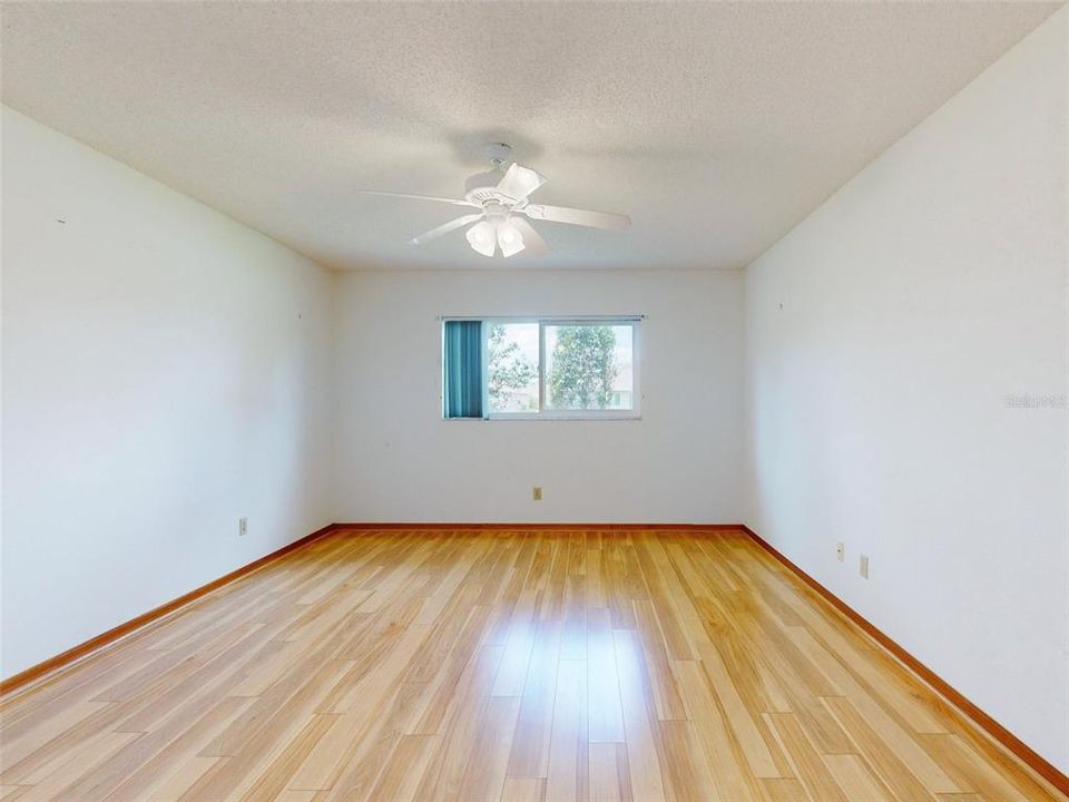 For Sale: $229,000 (2 beds, 2 baths, 1858 Square Feet)