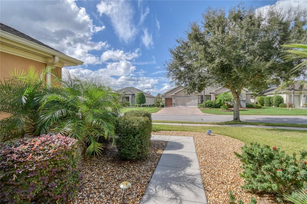 For Sale: $419,000 (3 beds, 2 baths, 1938 Square Feet)