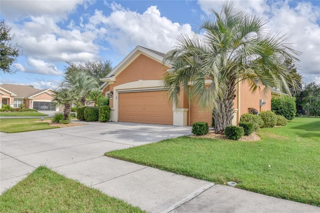 For Sale: $419,000 (3 beds, 2 baths, 1938 Square Feet)