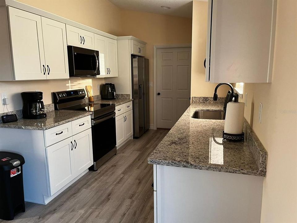 For Sale: $296,900 (3 beds, 2 baths, 1128 Square Feet)