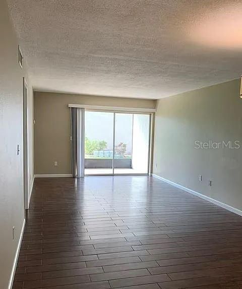 For Rent: $1,895 (2 beds, 2 baths, 1100 Square Feet)