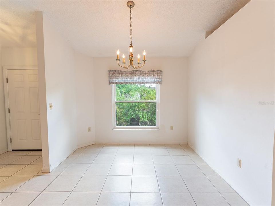 For Sale: $350,000 (3 beds, 2 baths, 1544 Square Feet)