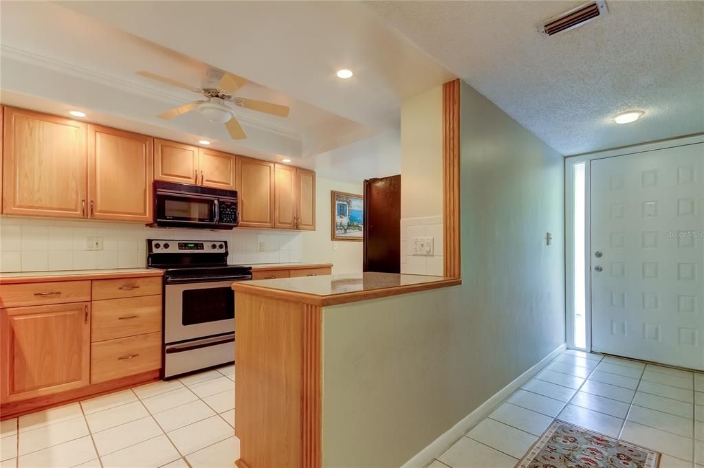 For Sale: $259,900 (2 beds, 2 baths, 1200 Square Feet)