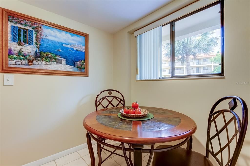 For Sale: $259,900 (2 beds, 2 baths, 1200 Square Feet)