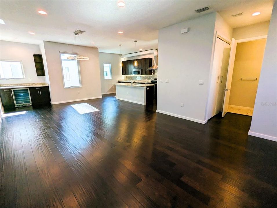 For Rent: $4,500 (3 beds, 2 baths, 2408 Square Feet)