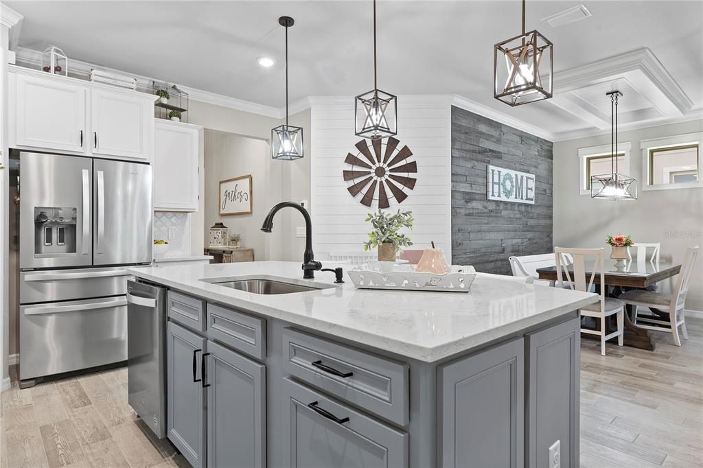 Active With Contract: $765,000 (4 beds, 3 baths, 2885 Square Feet)