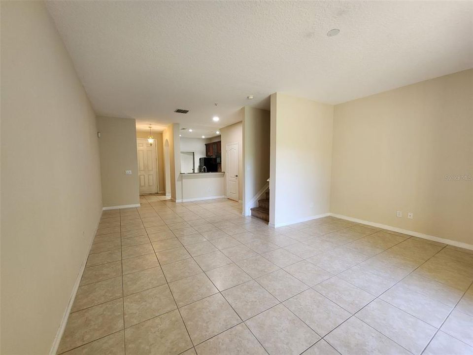 For Rent: $2,494 (3 beds, 2 baths, 1623 Square Feet)