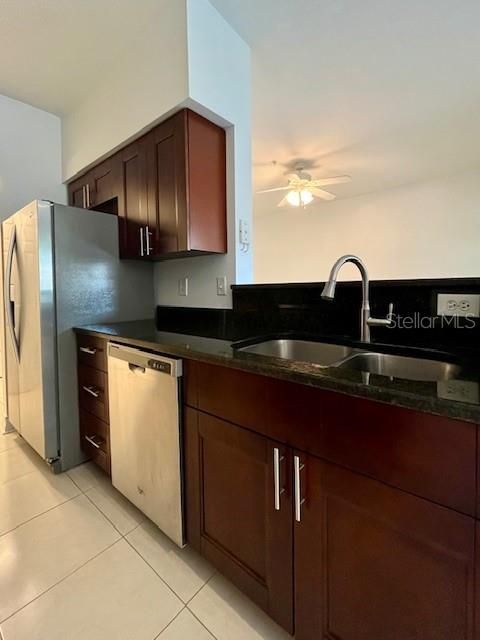 En Venta: $349,000 (2 camas, 2 baños, 1152 Pies cuadrados)