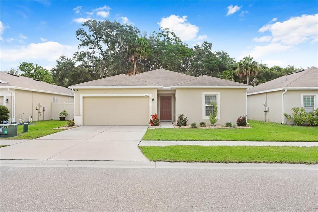 For Sale: $349,900 (3 beds, 2 baths, 1431 Square Feet)