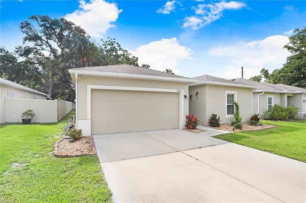 For Sale: $349,900 (3 beds, 2 baths, 1431 Square Feet)