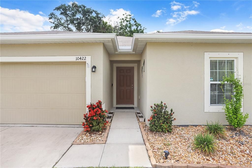 For Sale: $349,900 (3 beds, 2 baths, 1431 Square Feet)