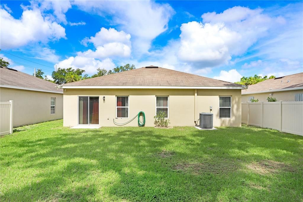 For Sale: $324,990 (3 beds, 2 baths, 1431 Square Feet)