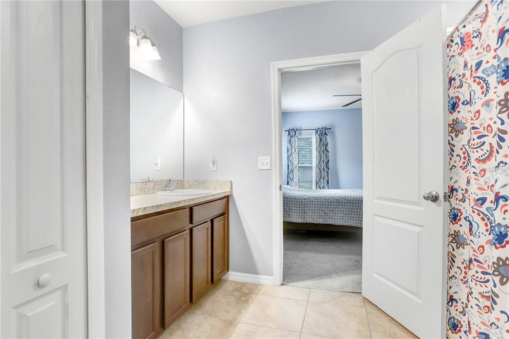 For Sale: $349,900 (3 beds, 2 baths, 1431 Square Feet)