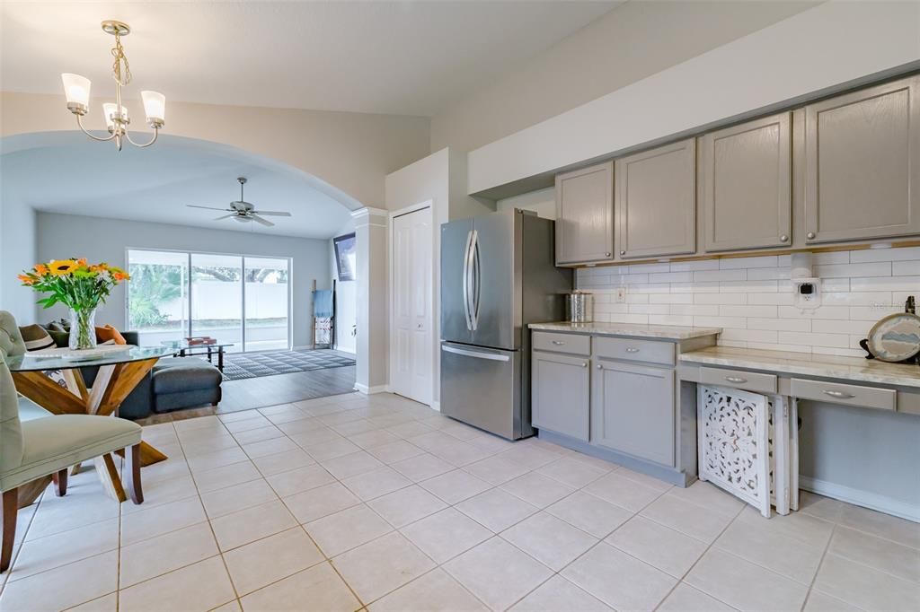 For Sale: $409,900 (4 beds, 2 baths, 1936 Square Feet)