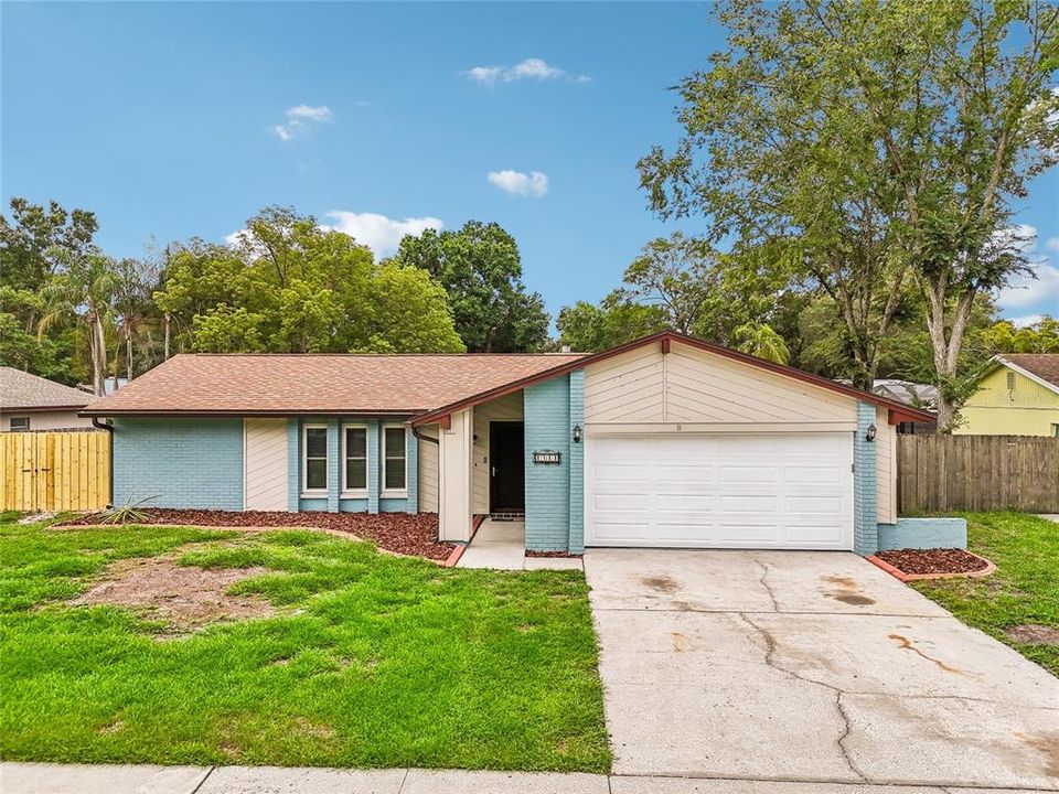 For Sale: $389,900 (3 beds, 2 baths, 1450 Square Feet)