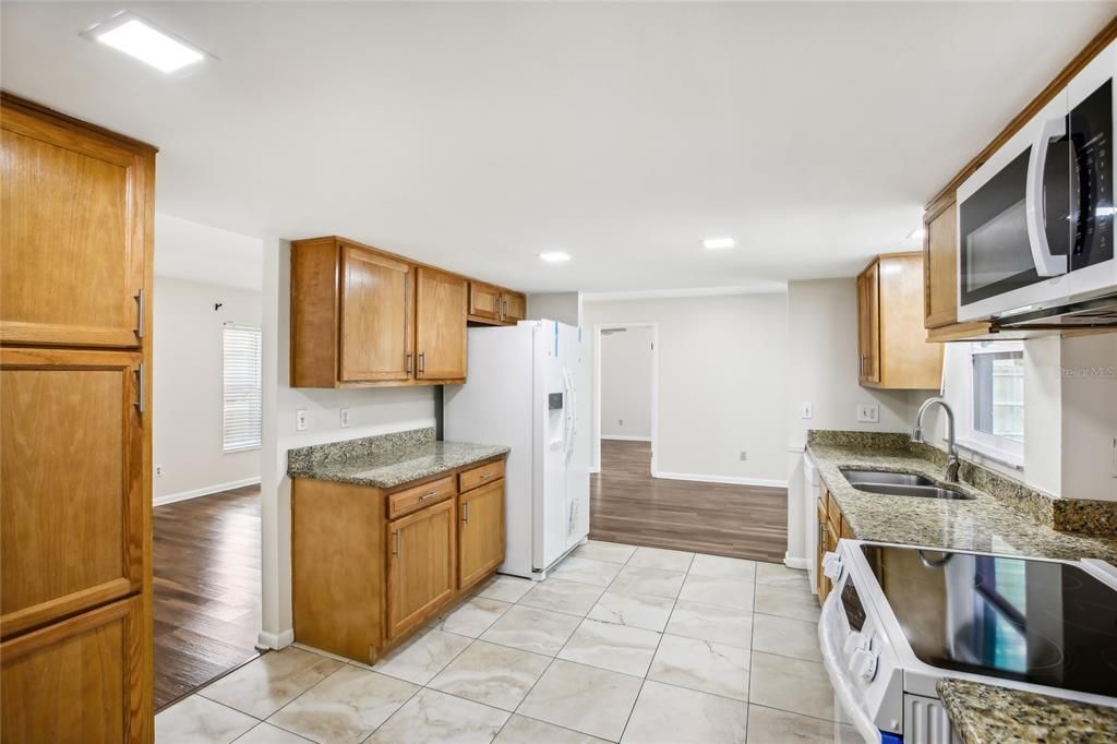 For Sale: $389,900 (3 beds, 2 baths, 1450 Square Feet)