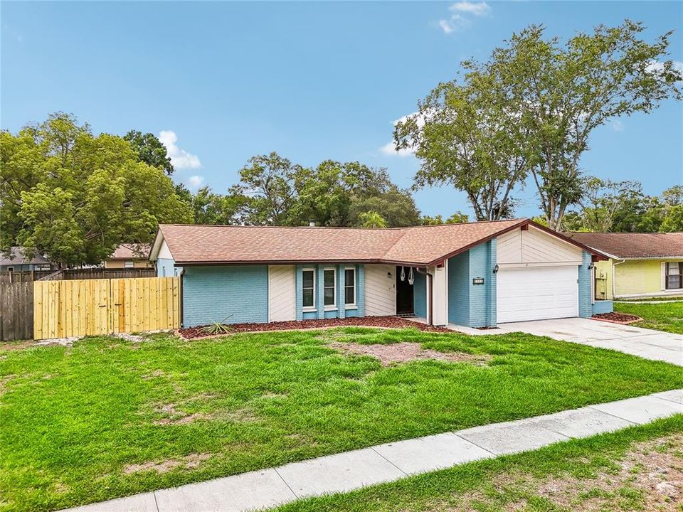 For Sale: $389,900 (3 beds, 2 baths, 1450 Square Feet)